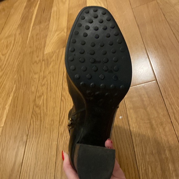 Tod's Women's Black Platform Ankle Boots - Picture 6 of 9
